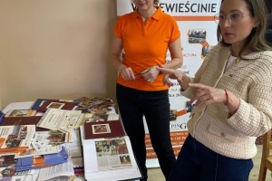 Warsztaty plastyczne dla Chóru Dziecięcego Biedronki i spotkanie RK w Niewieścinie